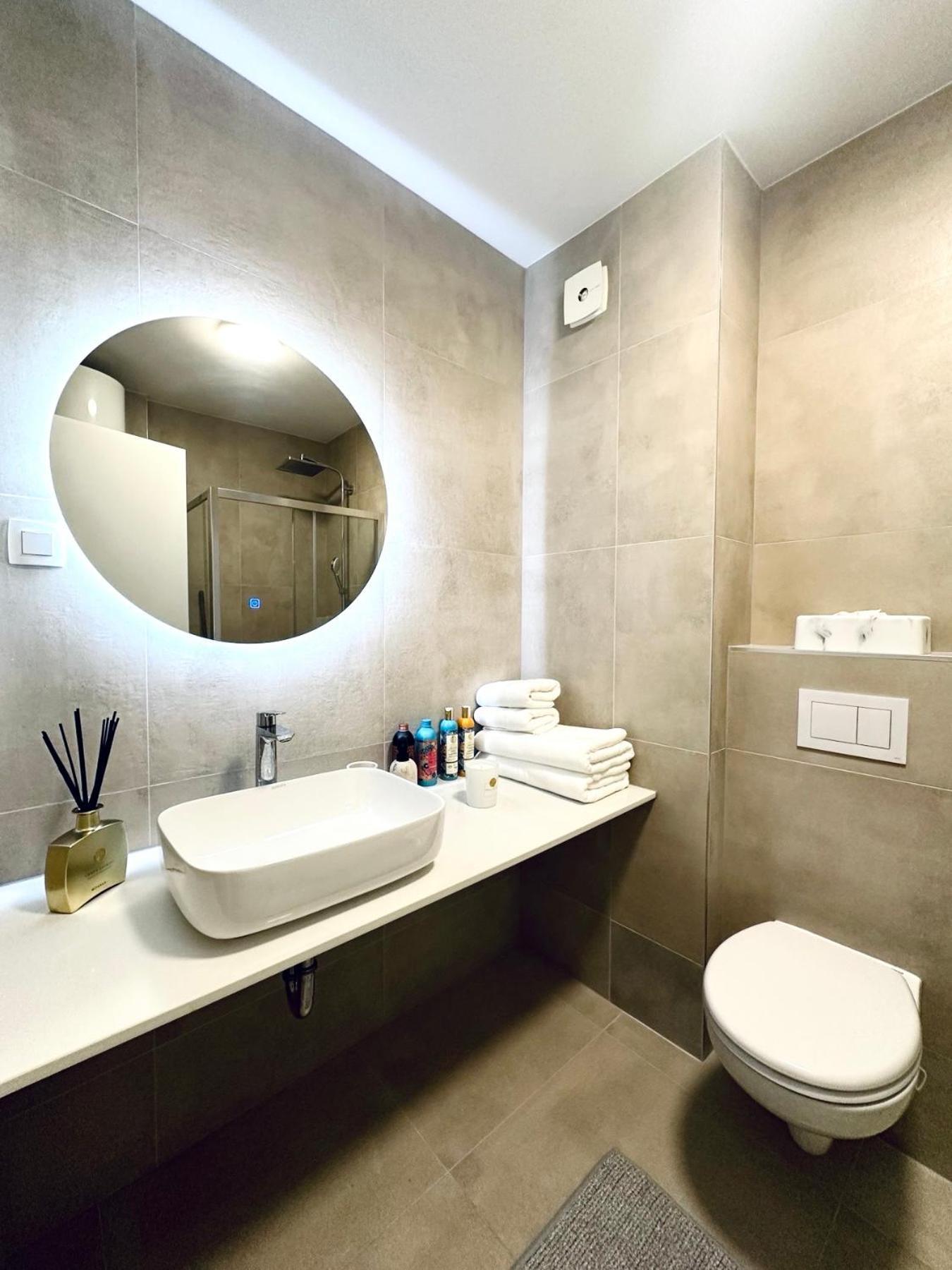Jamies Self Serviced Luxury Apartments Ragusa Esterno foto